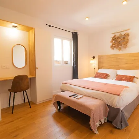 Afrobohome, Confort, Familles Et Petits Groupes, Clim, 2 A 6 Personnes, Proche Centre Nimes, Garage Clos