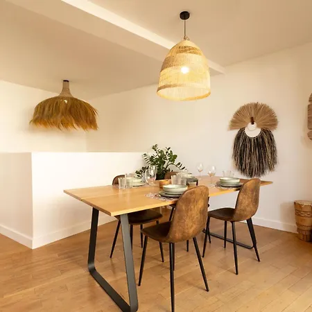 Afrobohome, Confort, Familles Et Petits Groupes, Clim, 2 A 6 Personnes, Proche Centre Nimes, Garage Clos
