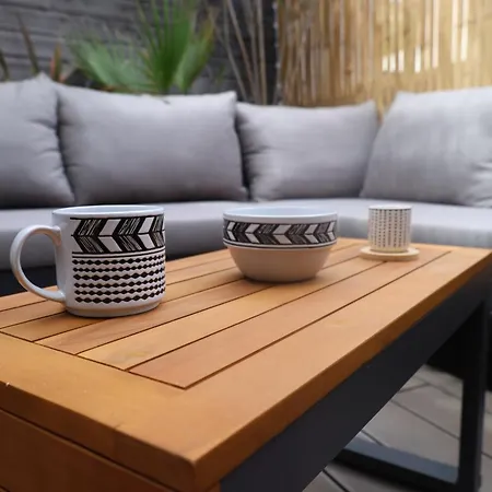 Afrobohome, Cocon Atypique Et Decore, Familles Et Petits Groupes, Clim, 2 A 6 Personnes, Proche Centre Nimes, Garage Clos Holiday home