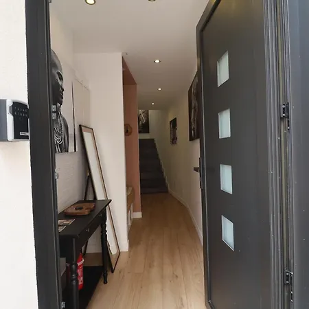 Дом отдыха Afrobohome, Experience Atypique, Clim, 2 A 6 Personnes, Proche Centre Nimes, Garage Clos Ним