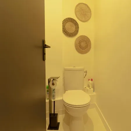 Afrobohome, Experience Atypique, Clim, 2 A 6 Personnes, Proche Centre Nimes, Garage Clos