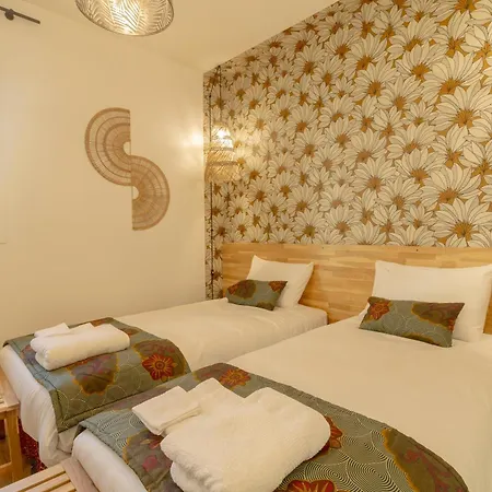 Afrobohome, Experience Atypique, Clim, 2 A 6 Personnes, Proche Centre Nimes, Garage Clos *