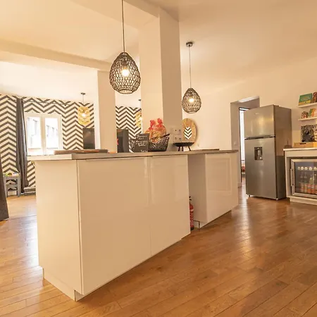 Afrobohome, Cocon Atypique Et Decore, Familles Et Petits Groupes, Clim, 2 A 6 Personnes, Proche Centre Nimes, Garage Clos Holiday home