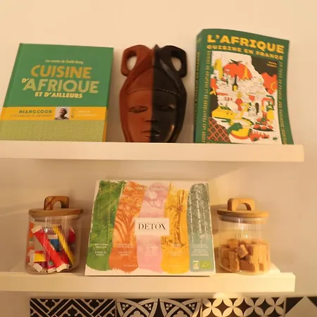 Afrobohome, Cocon Atypique Et Decore, Familles Et Petits Groupes, Clim, 2 A 6 Personnes, Proche Centre Nimes, Garage Clos *