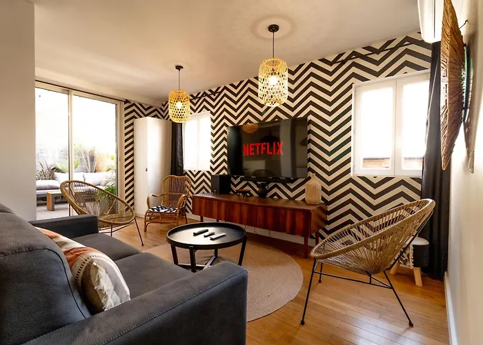 Afrobohome, Expérience Atypique, Clim, 2 à 6 Personnes, Proche Centre Nîmes, Garage Clos * Nîmes
