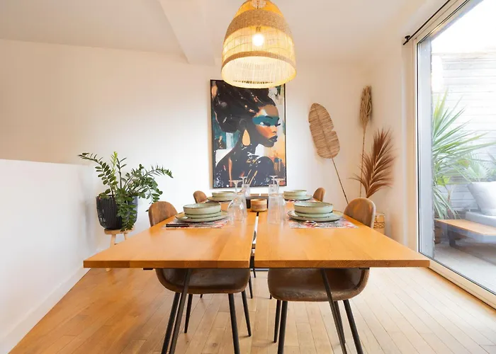 Casa vacanze Afrobohome, Expérience Atypique, Clim, 2 à 6 Personnes, Proche Centre Nîmes, Garage Clos Nîmes