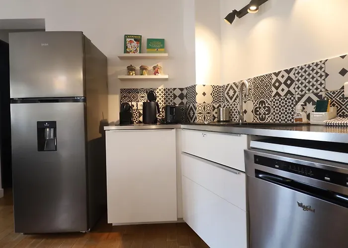 Afrobohome, Expérience Atypique, Clim, 2 à 6 Personnes, Proche Centre Nîmes, Garage Clos Casa vacanze Nîmes