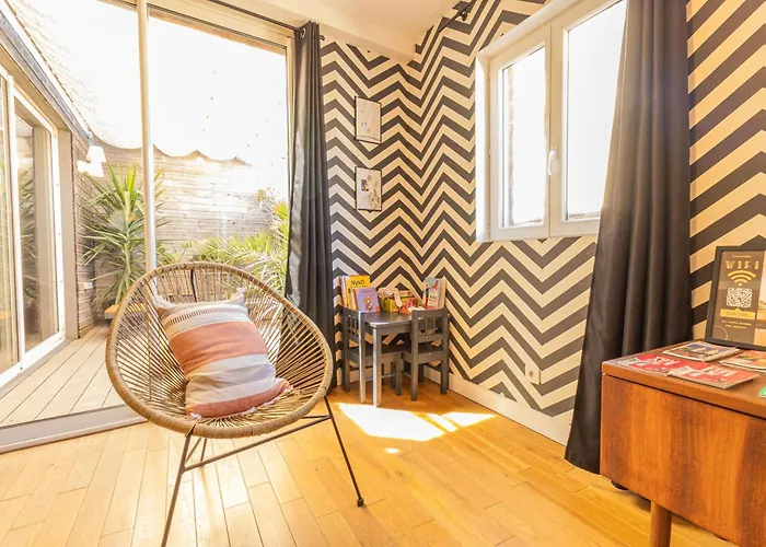 Afrobohome, Expérience Atypique, Clim, 2 à 6 Personnes, Proche Centre Nîmes, Garage Clos *