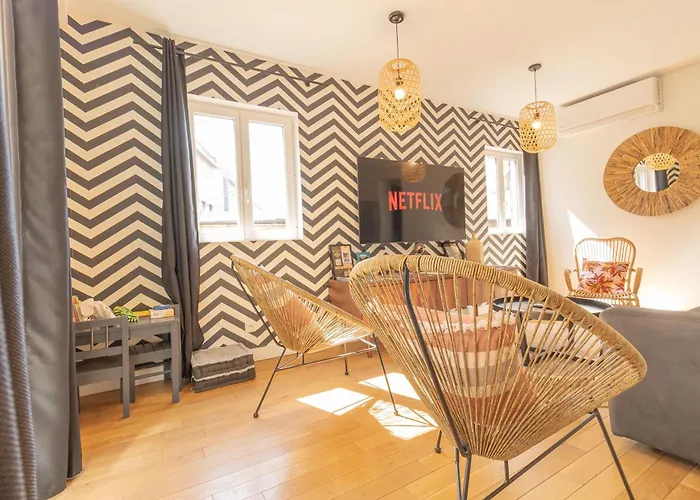 Afrobohome, Expérience Atypique, Clim, 2 à 6 Personnes, Proche Centre Nîmes, Garage Clos Nîmes
