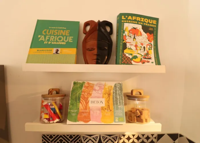 Afrobohome, Expérience Atypique, Clim, 2 à 6 Personnes, Proche Centre Nîmes, Garage Clos *